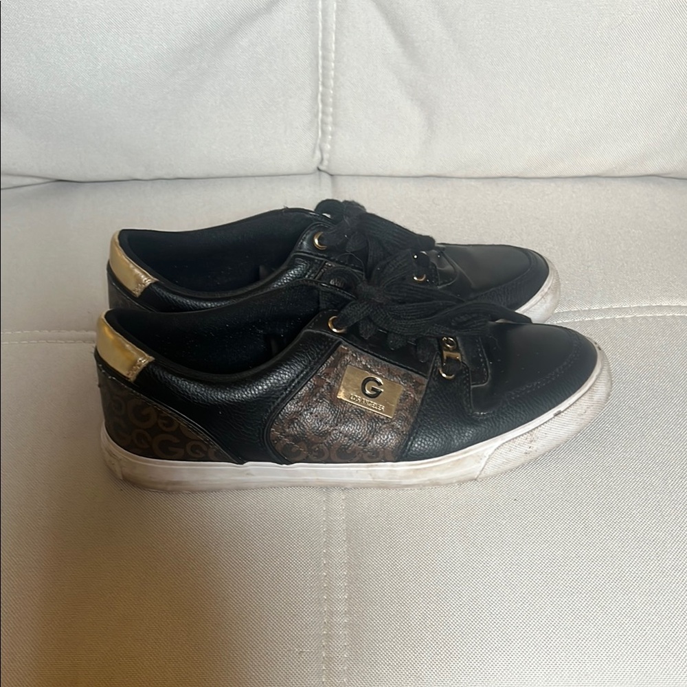 G by Guess Men’s Black and Gold Sneakers Size 9.5